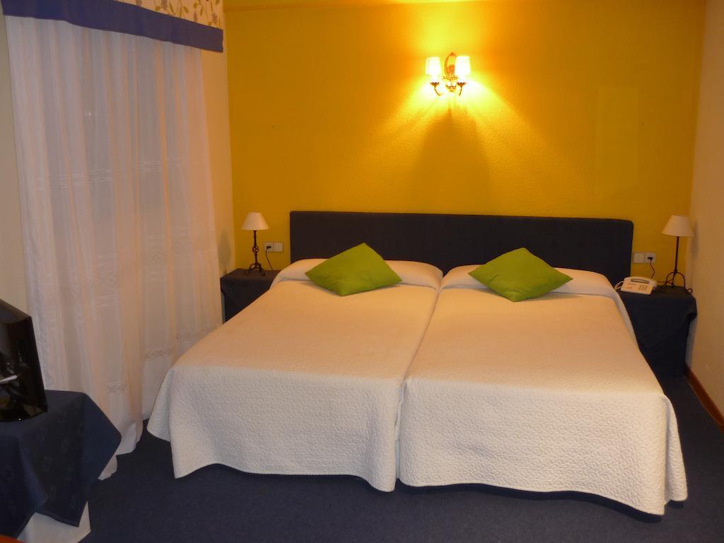 Hotel Reconquista Alzira Habitación foto