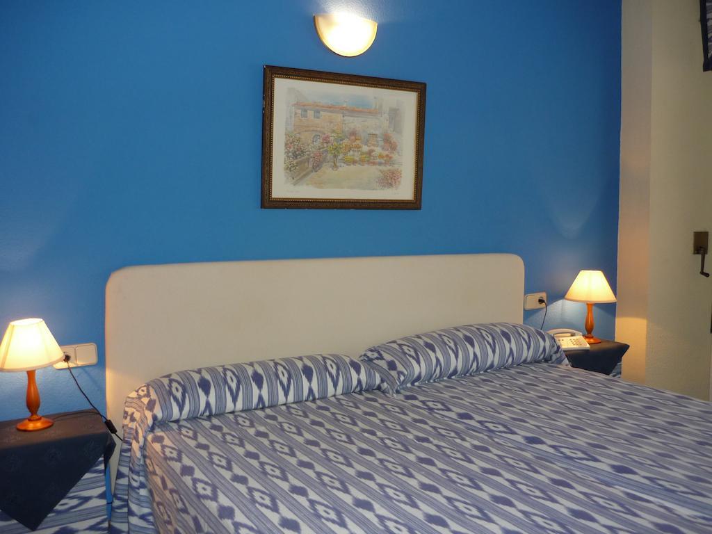Hotel Reconquista Alzira Habitación foto