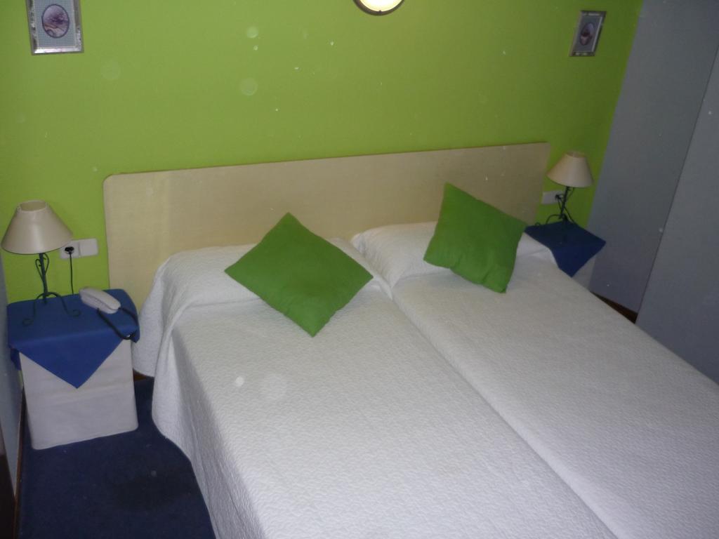 Hotel Reconquista Alzira Habitación foto